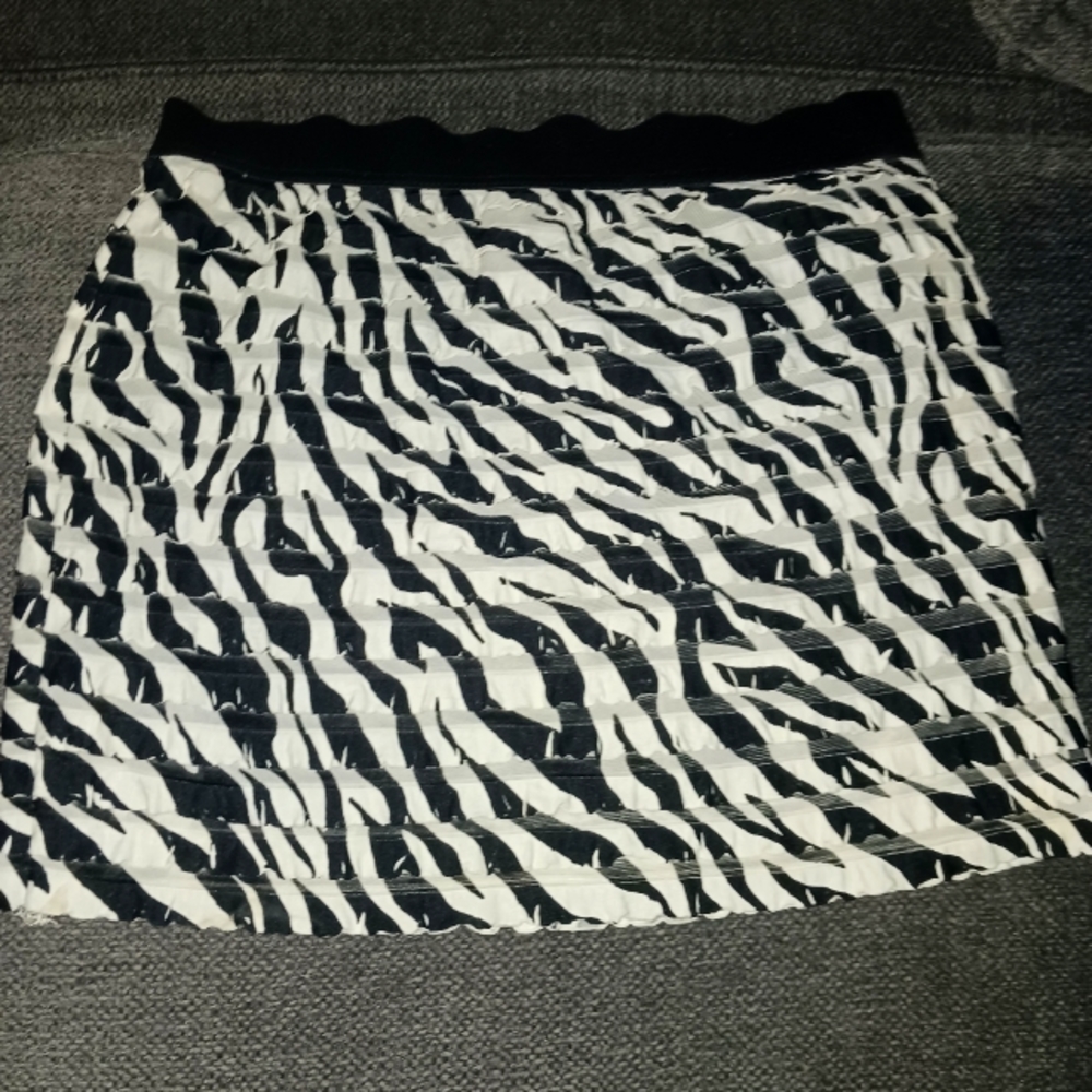 Vintage black and white zebra skirt